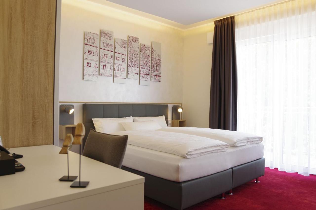 Hotel Am Waldkasino Erfurt Bagian luar foto