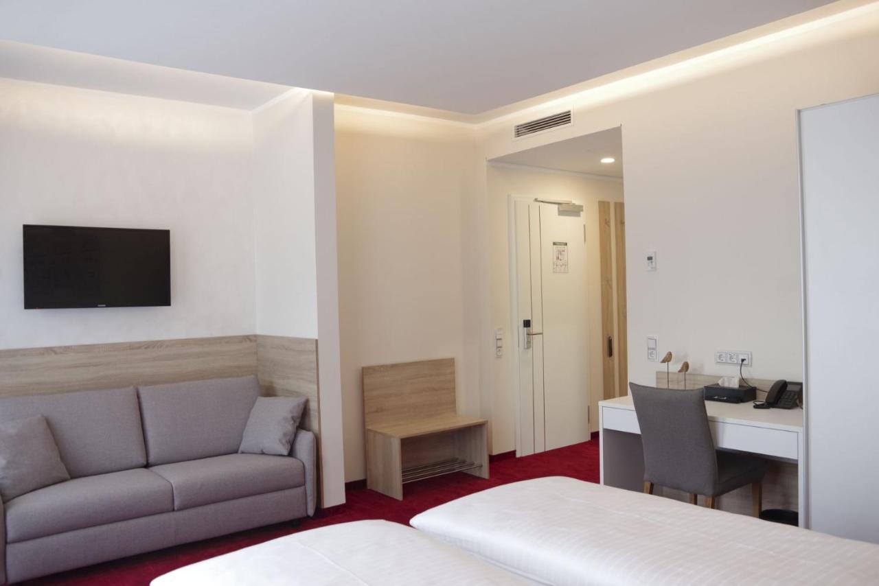 Hotel Am Waldkasino Erfurt Bagian luar foto