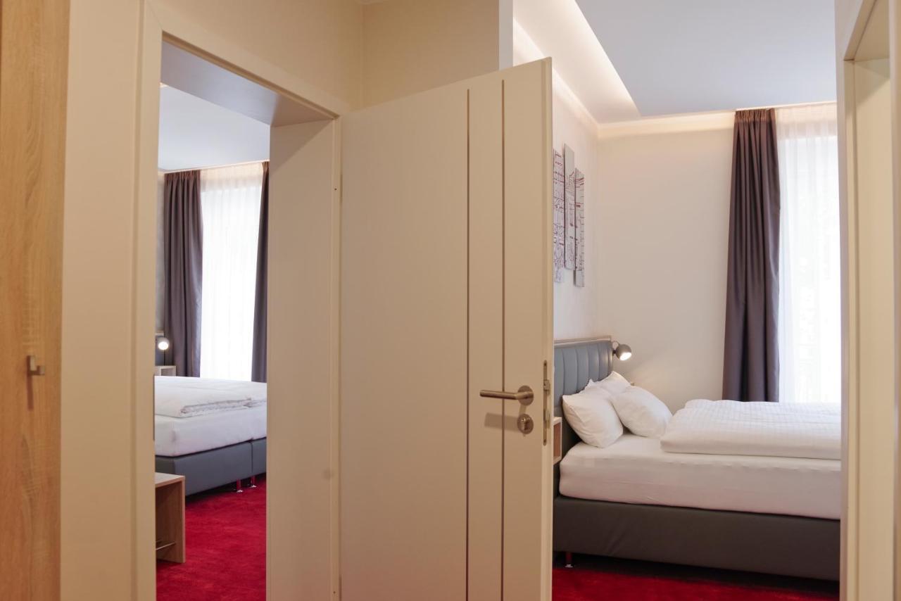 Hotel Am Waldkasino Erfurt Bagian luar foto