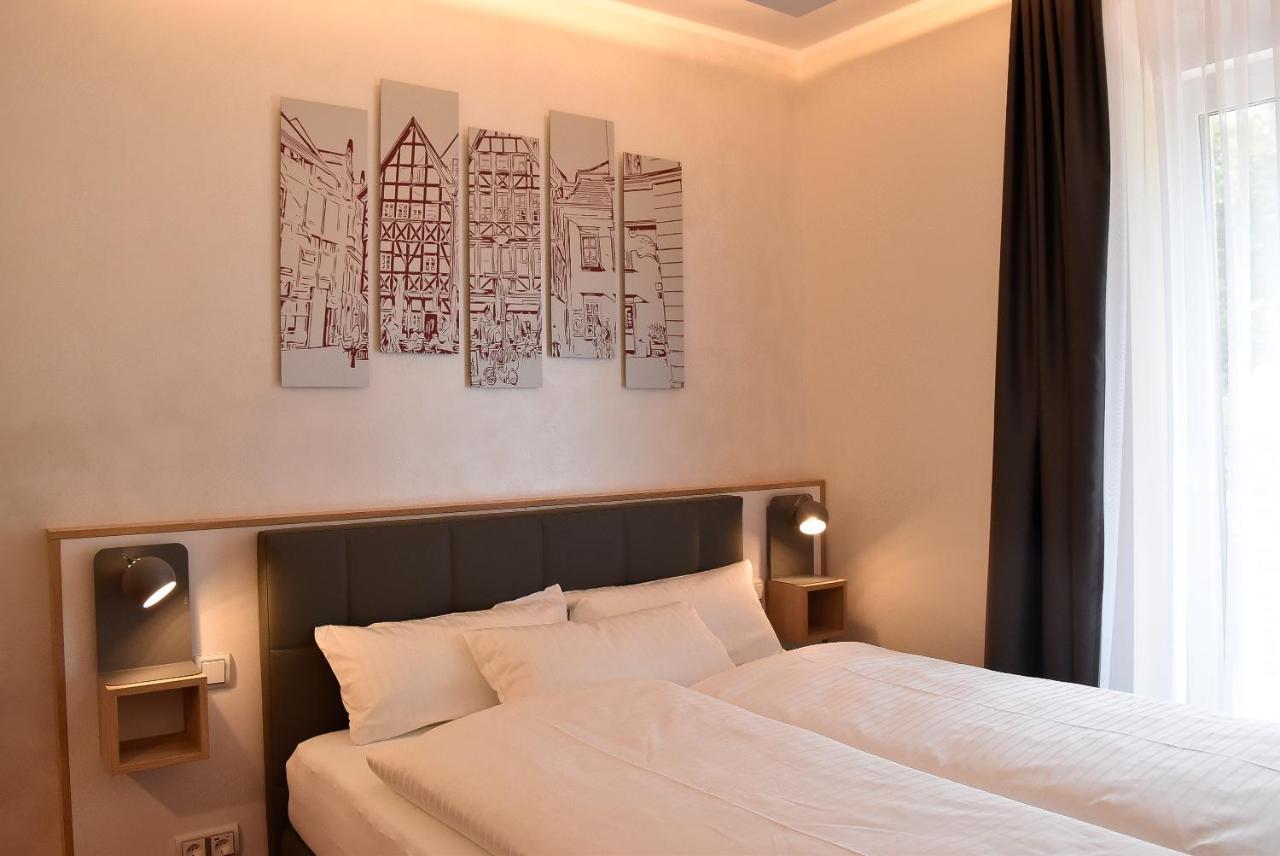 Hotel Am Waldkasino Erfurt Bagian luar foto