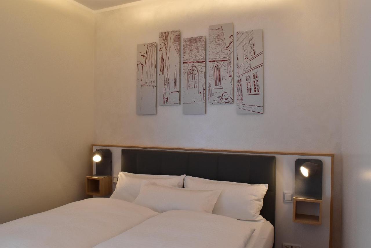Hotel Am Waldkasino Erfurt Bagian luar foto